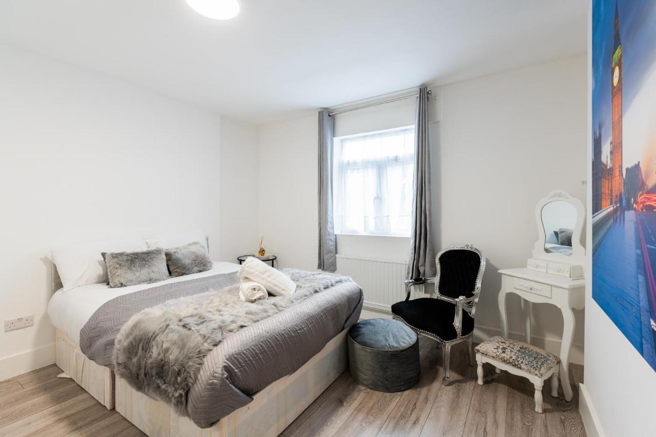 Large Studio Apartment 30 Mins To Oxford Street Londra Esterno foto