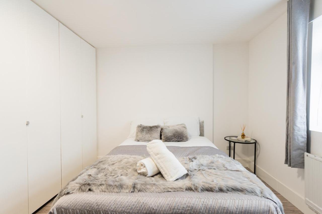 Large Studio Apartment 30 Mins To Oxford Street Londra Esterno foto