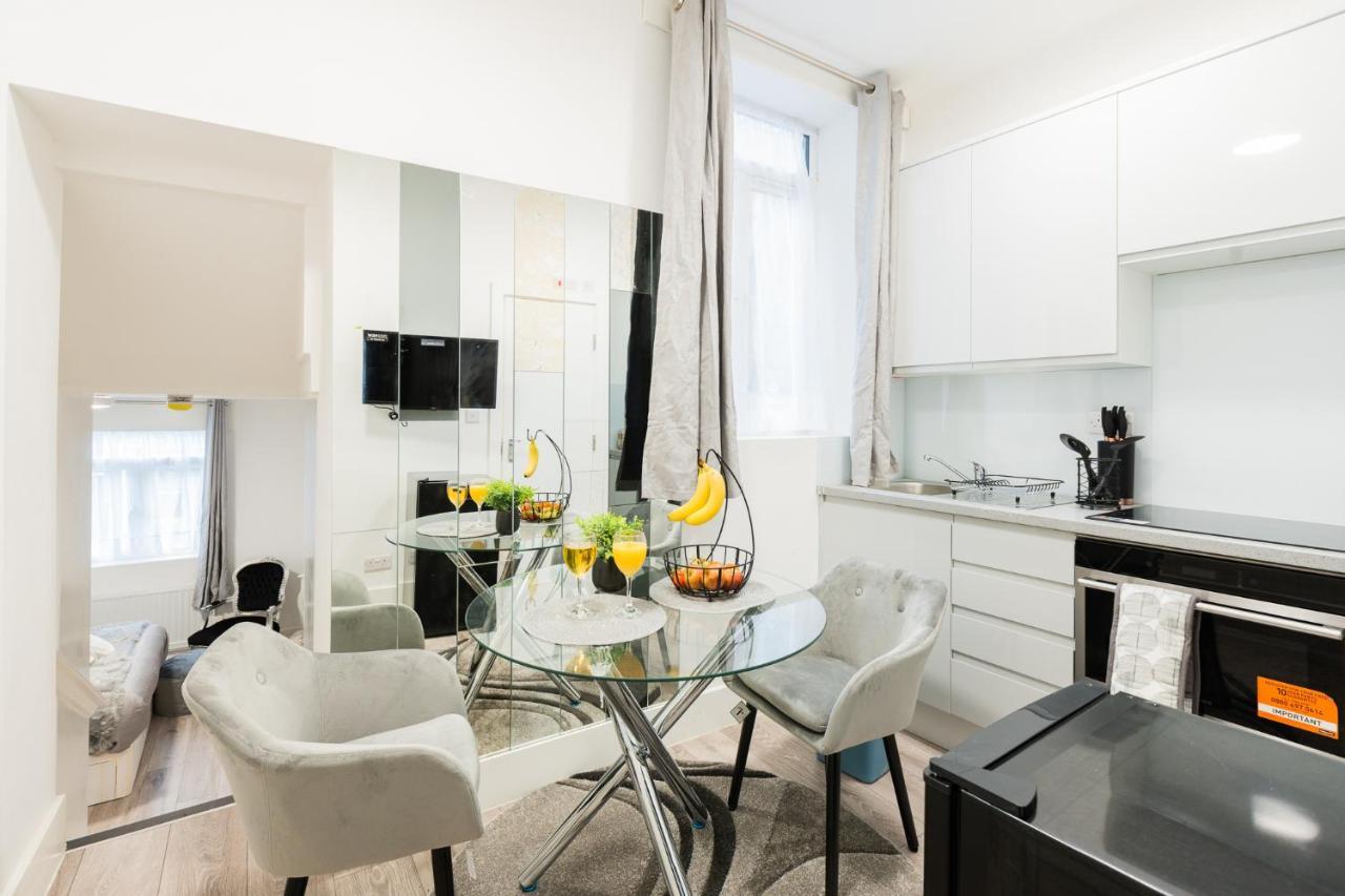 Large Studio Apartment 30 Mins To Oxford Street Londra Esterno foto